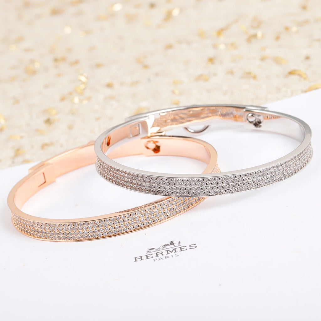 Hermes Collier De Chien Diamond 18K Gold Bracelet