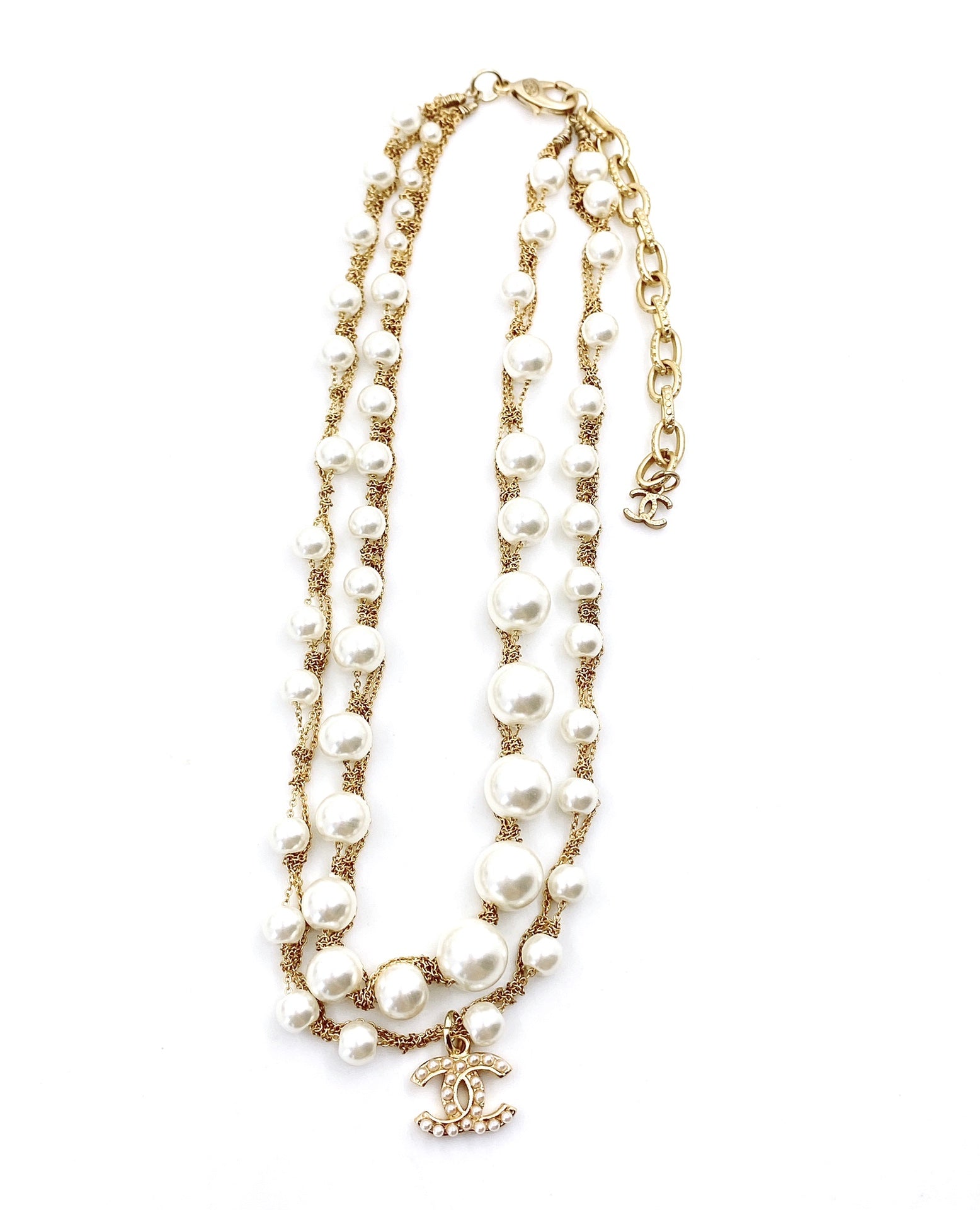 Chanel Pearls 18K Gold Necklace