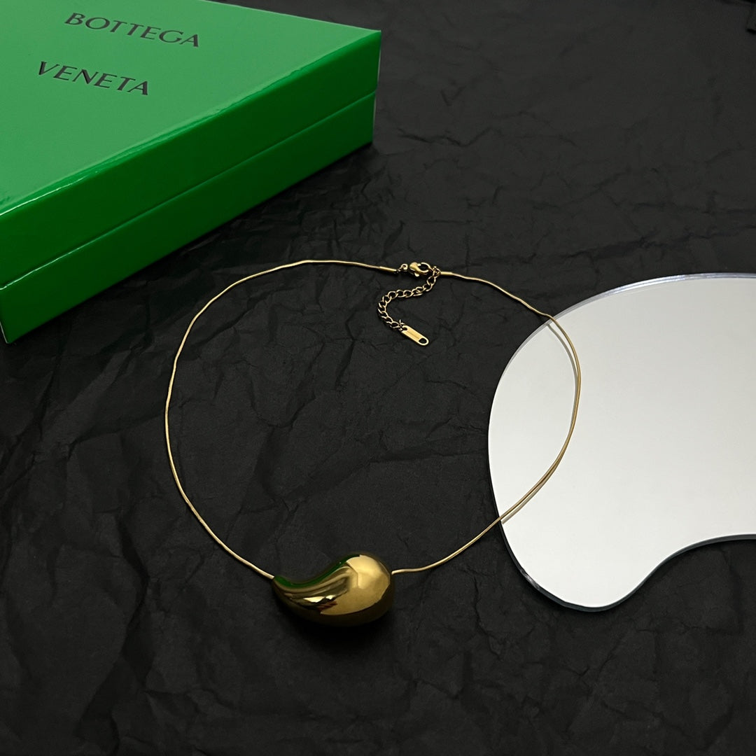 Bvlgari Drop Pendant 18K Gold Necklace
