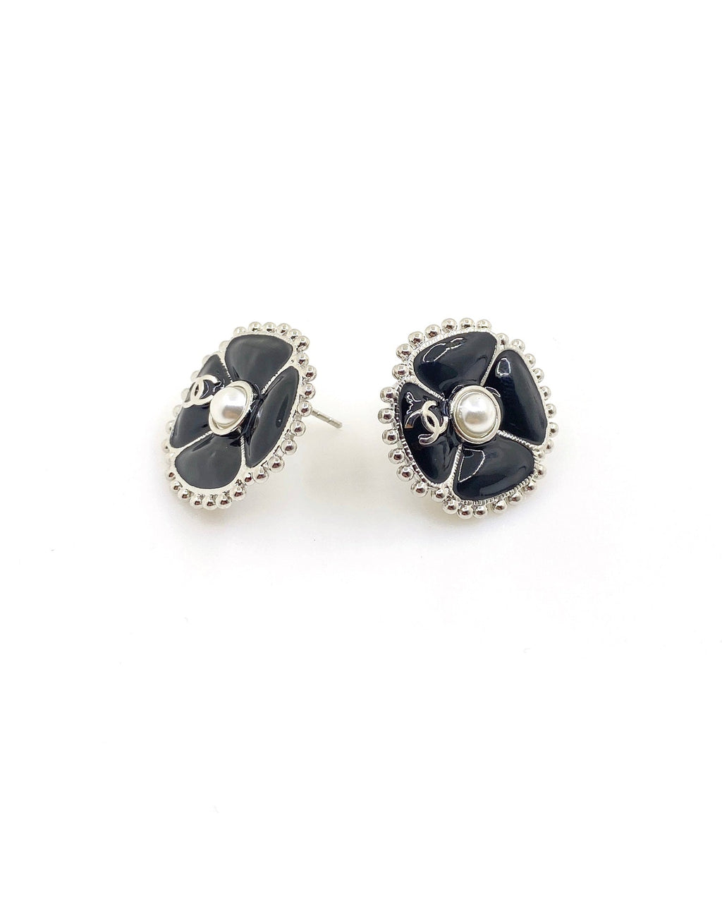 Chanel Black Pearl Clover 18K Gold Earrings