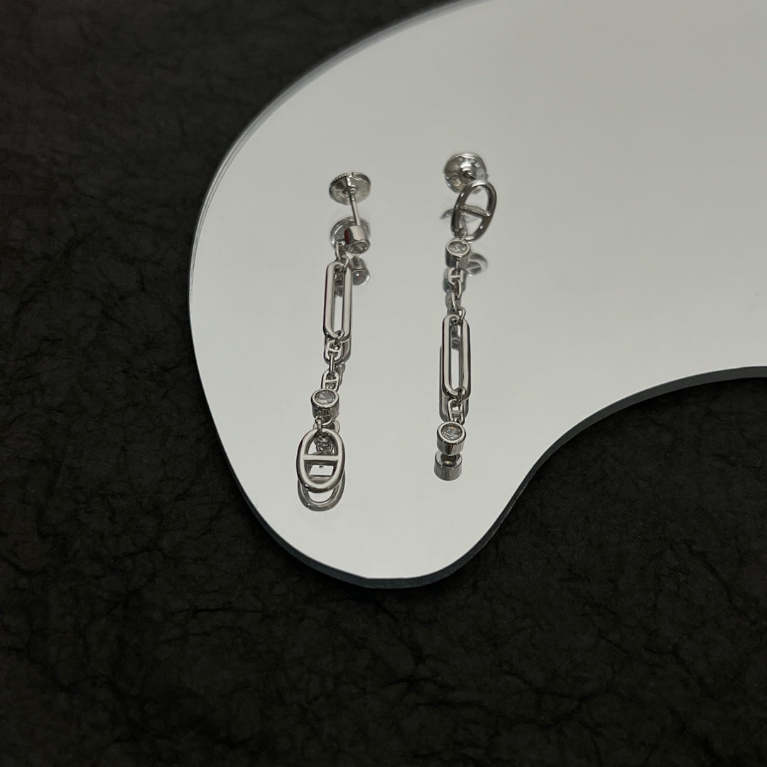 Hermes Chaine D'ancre Chaos 18K Gold Earrings
