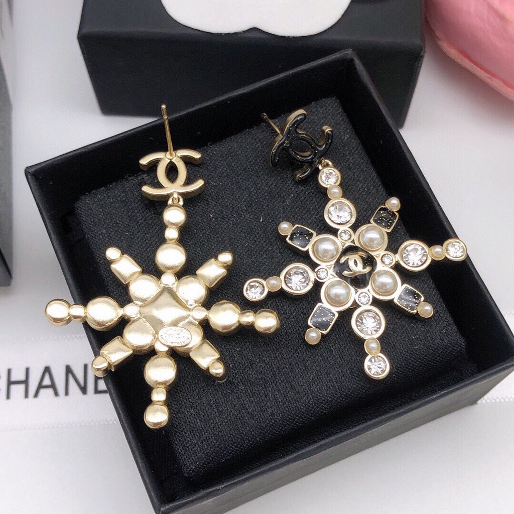 Chanel Snow Flowers 18K Gold Earrings