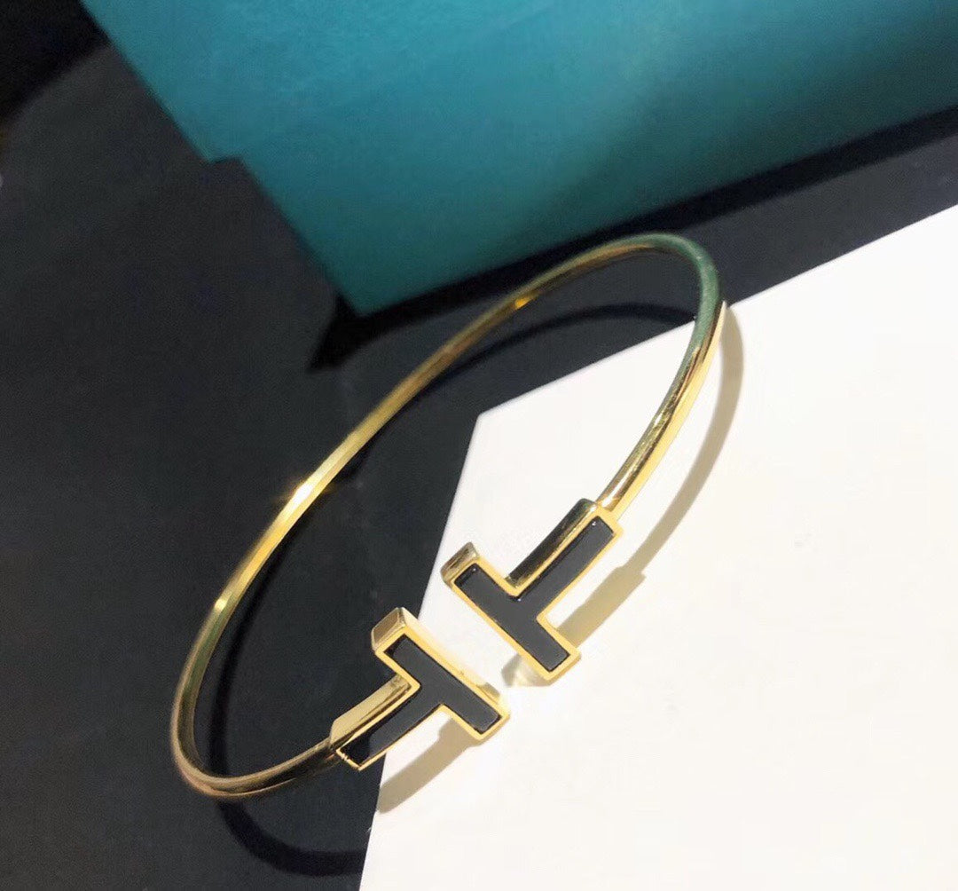 Tiffany Black 18K Gold Bracelet