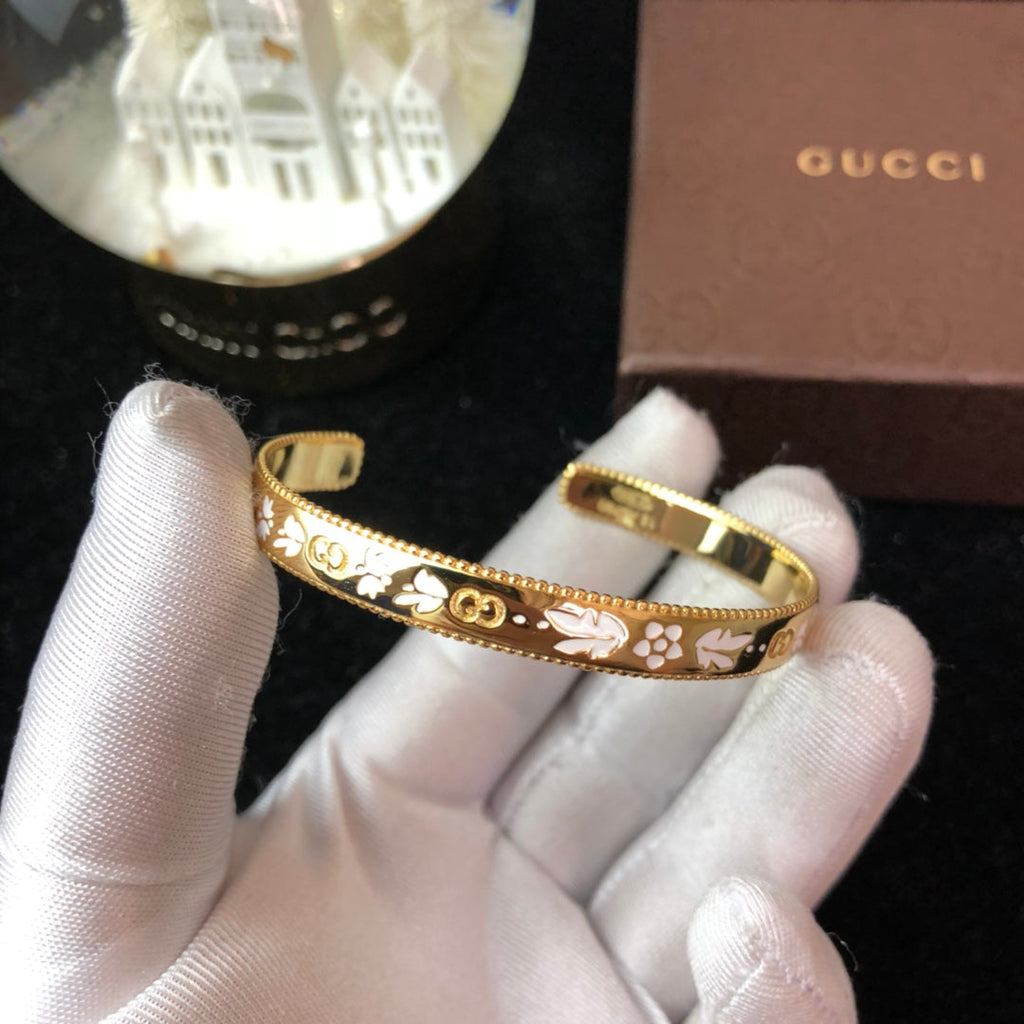 Gucci Double Icon Blossom Enamel Bangle 18K Gold Bracelet