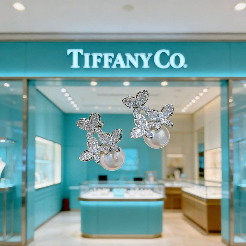 Tiffany Diamond Pearl 18K Gold Earrings