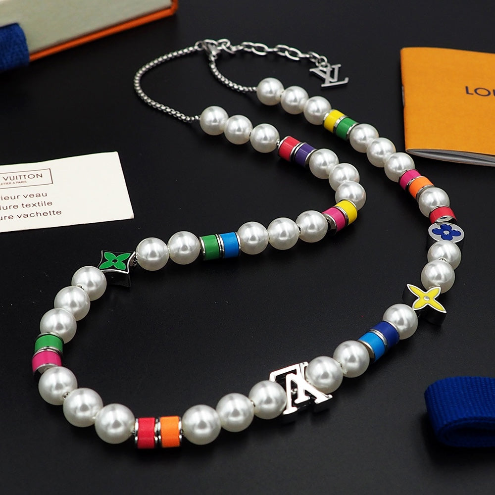 Louis Vuitton MNG Pearls Party 18K Gold Necklace