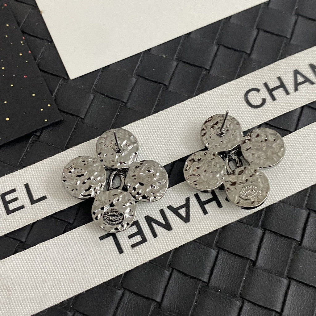 Chanel Flower Crystals 18K Gold Earrings