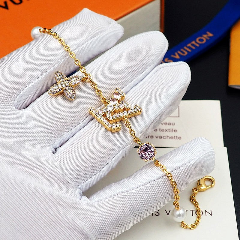 Louis Vuitton Iconic Tr ̈¦sor 18K Gold Bracelet