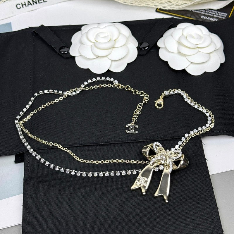Chanel 25K Bow Tie Diamond Gold 18K Gold Necklace