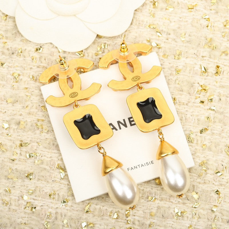 Chanel Long Pearl Pendant 18K Gold Earrings
