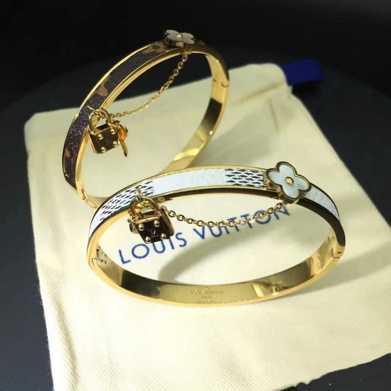 Louis Vuitton Blooming 18K Gold Bracelet