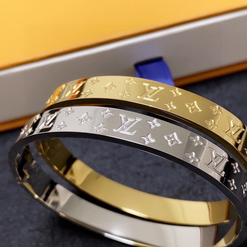 Louis Vuitton Vintage Gold 18K Gold Bracelet