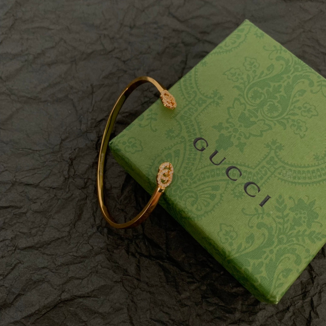 Gucci Double Running Diamond Cuff 18K Gold Bracelet