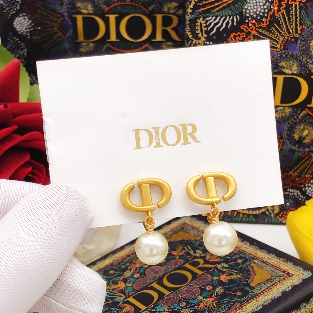 Dior Tribales Pearls 18K Gold Earrings