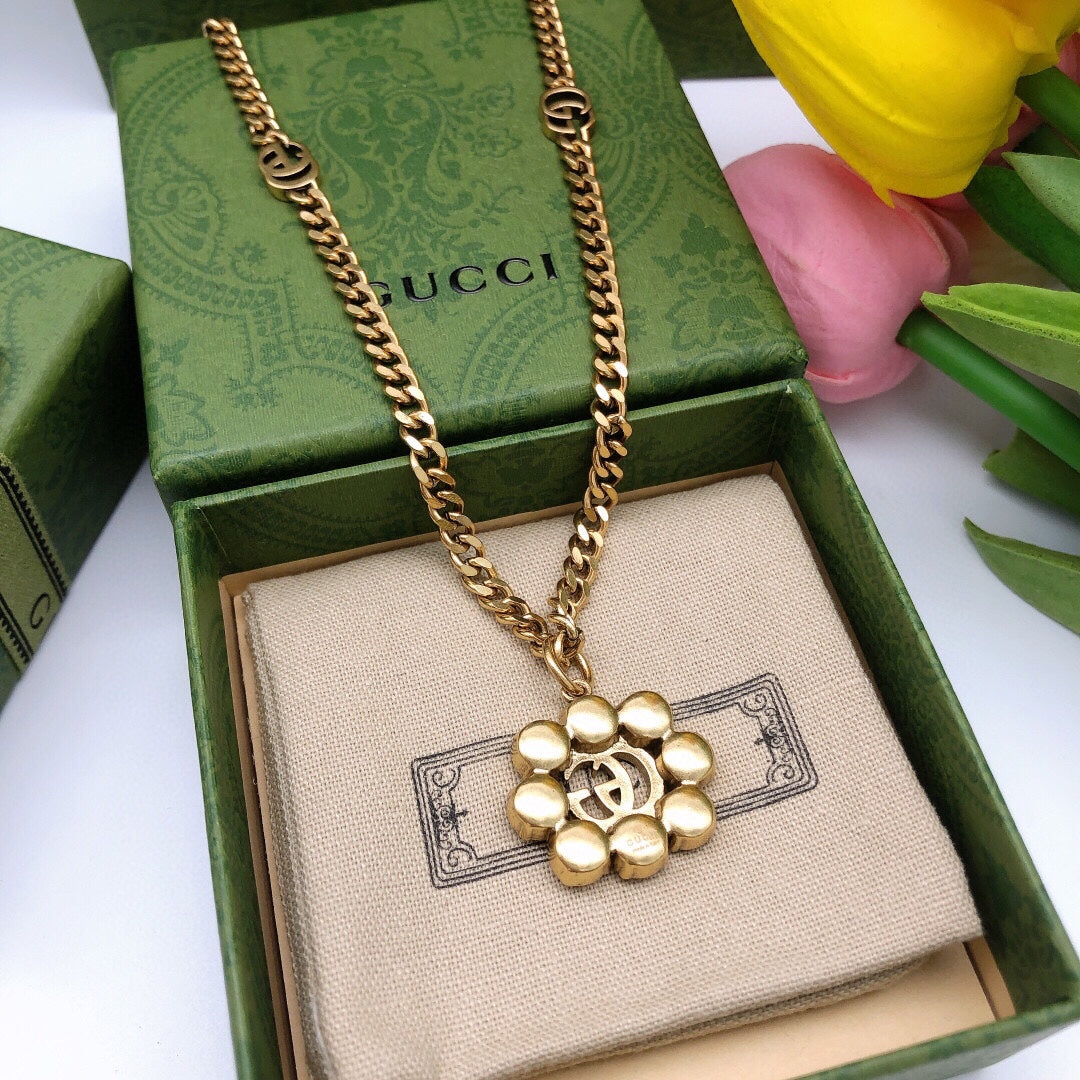 Gucci Double Flower Crystals 18K Gold Necklace