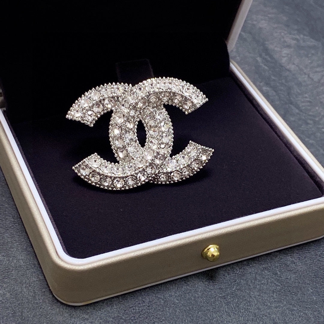 Chanel Diamonds 18K Gold Brooch
