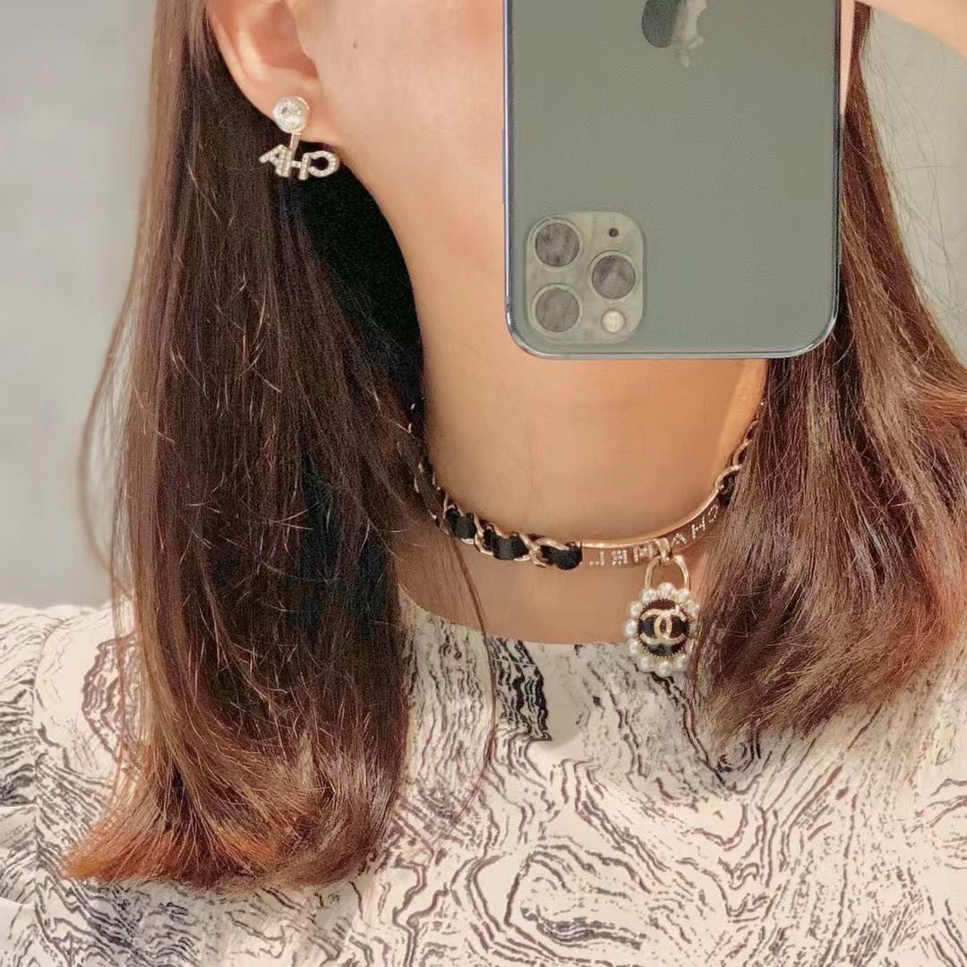 Chanel Pearls Choker 18K Gold Necklace