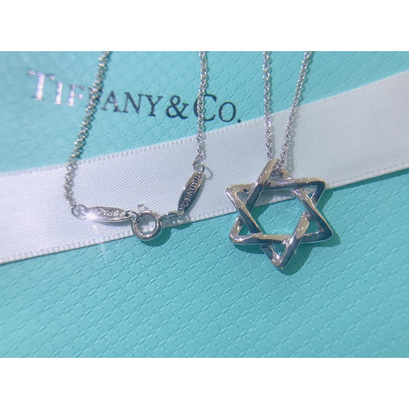 Star of David Pendant 18K Gold Necklace