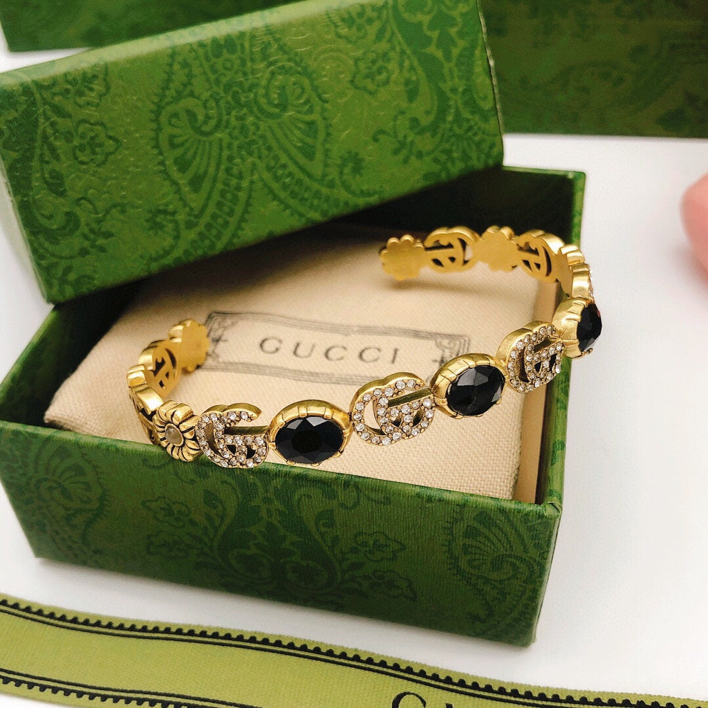 Gucci Double Flowers Black Crystals Open Cuff 18K Gold Bracelet