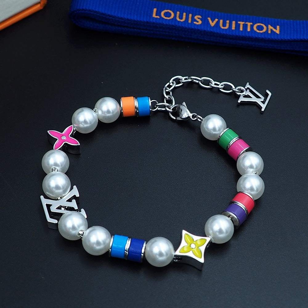 Louis Vuitton MNG Pearls Party 18K Gold Bracelet