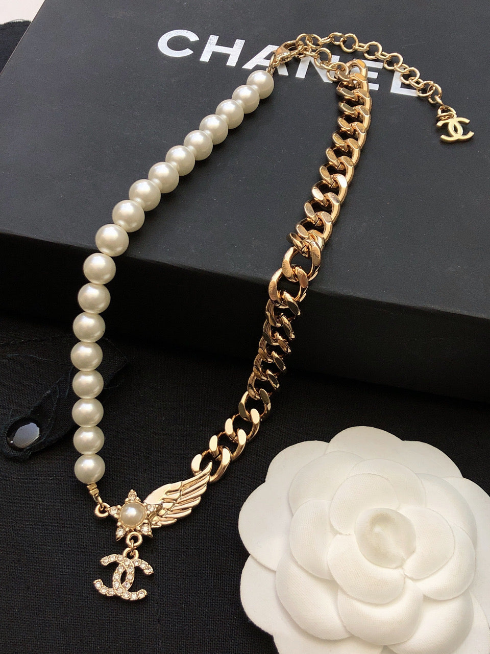 Chanel Wing Chain 18K Gold Necklace