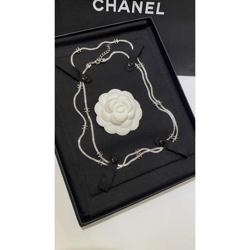 Chanel 24B Flowers Long 18K Gold Necklace