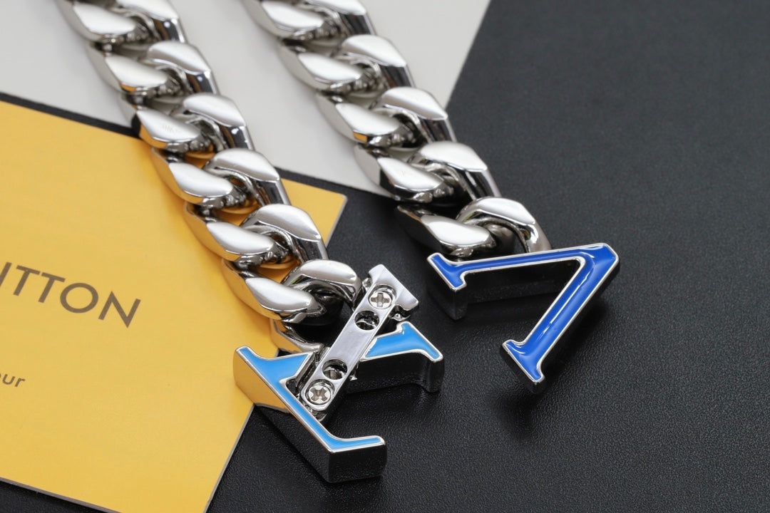 Louis Vuitton Blue Chain 18K Gold Necklace