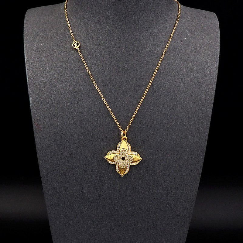 Louis Vuitton Medaillon 18K Gold Necklace