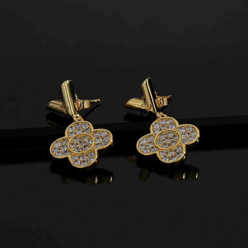 Louis Vuitton Diamond Flower 18K Gold Earrings