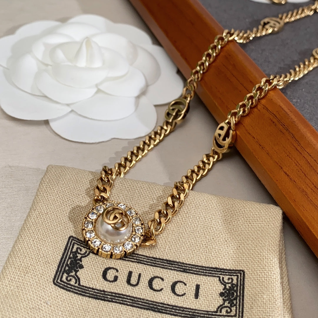 Gucci Double Flower 18K Gold Necklace
