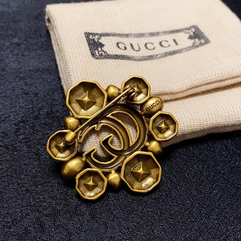 Gucci Double Flower Crystal 18K Gold Brooch