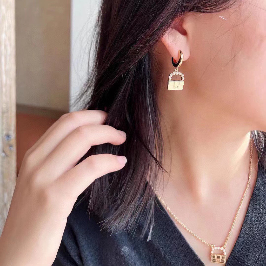 Bag Pendant Pearls 18K Gold Earrings