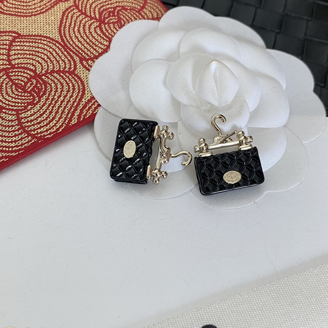Chanel Classic Bag Pendant 18K Gold Earrings