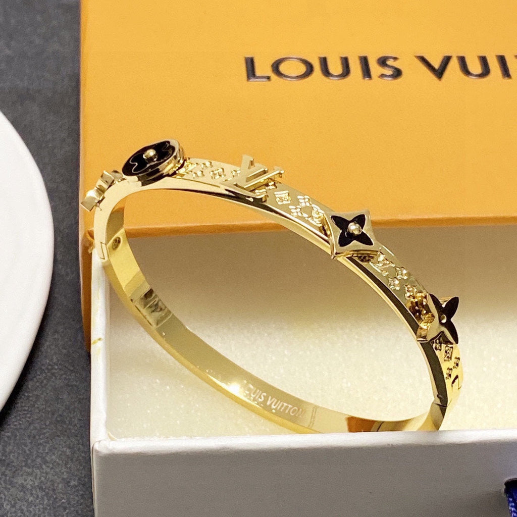 Louis Vuitton Idylle Blossom 18K Gold Bracelet