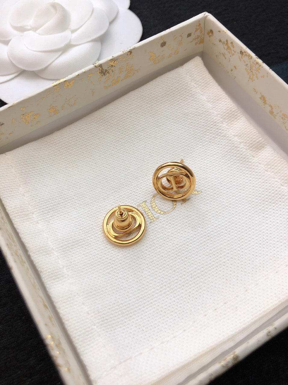 Dior 30 Montaigne 18K Gold Earrings
