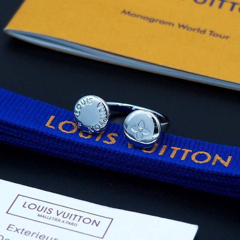 Louis Vuitton Studs 18K Gold Ring
