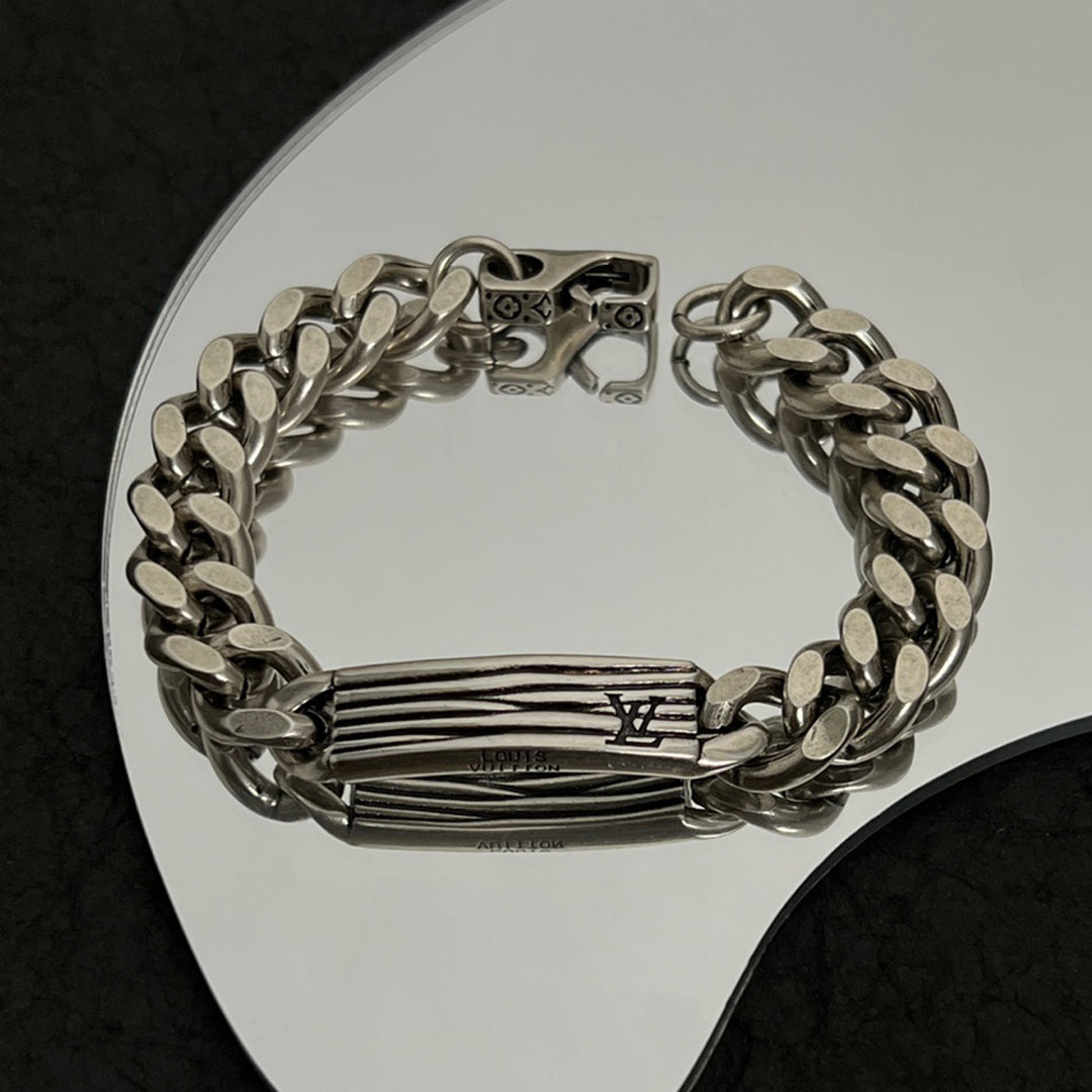 Louis Vuitton Vintage Chains 18K Gold Bracelet
