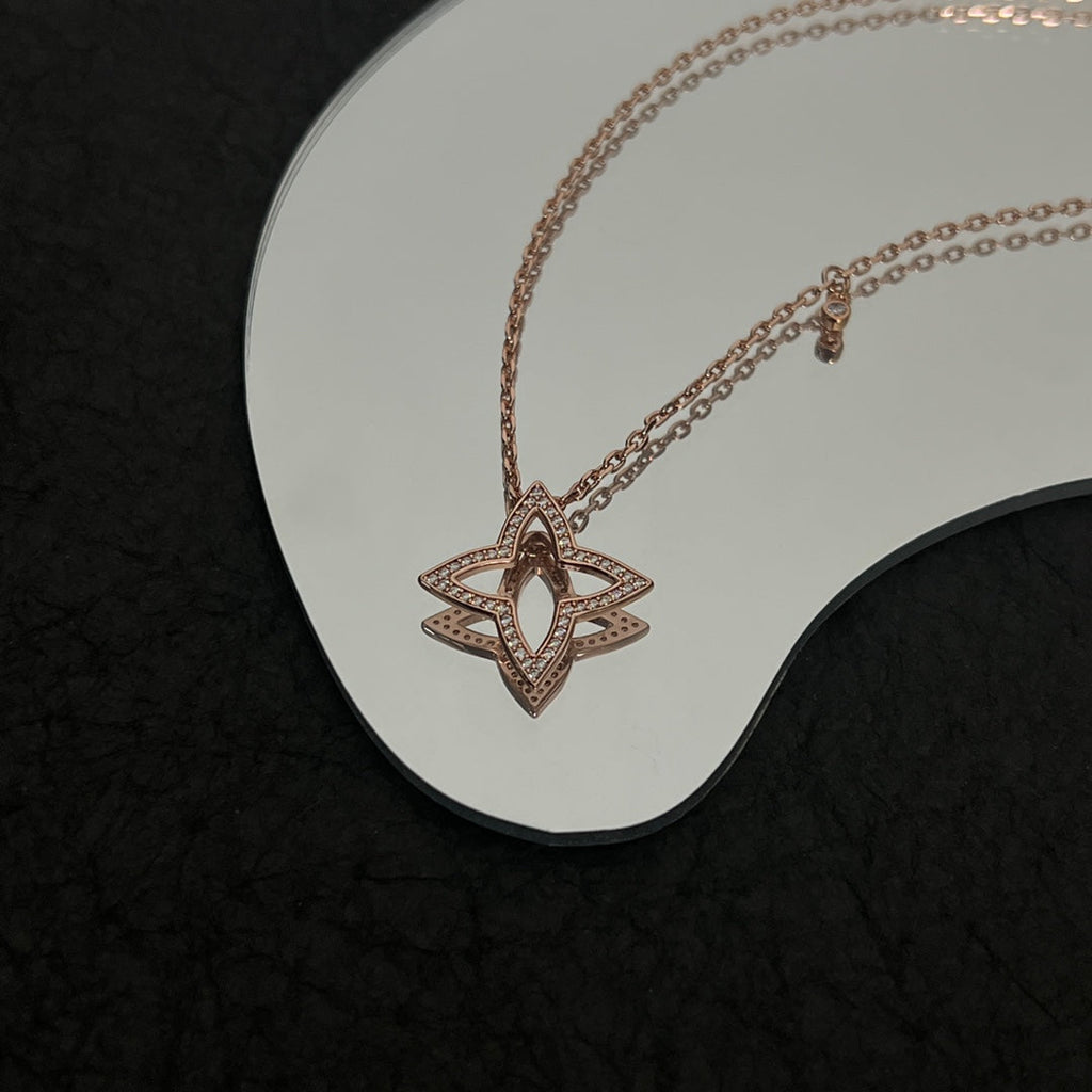 Louis Vuitton Blossom Pendant 18K Gold Necklace