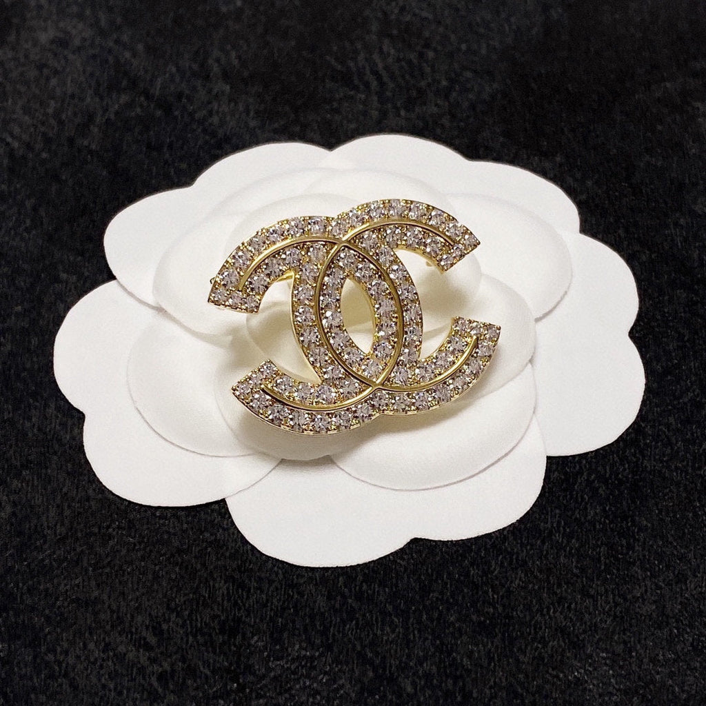Chanel Diamonds Set Brooches 18K Gold Brooch