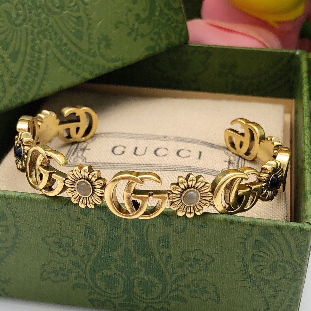 Gucci Double Flowers Open Cuff 18K Gold Bracelet