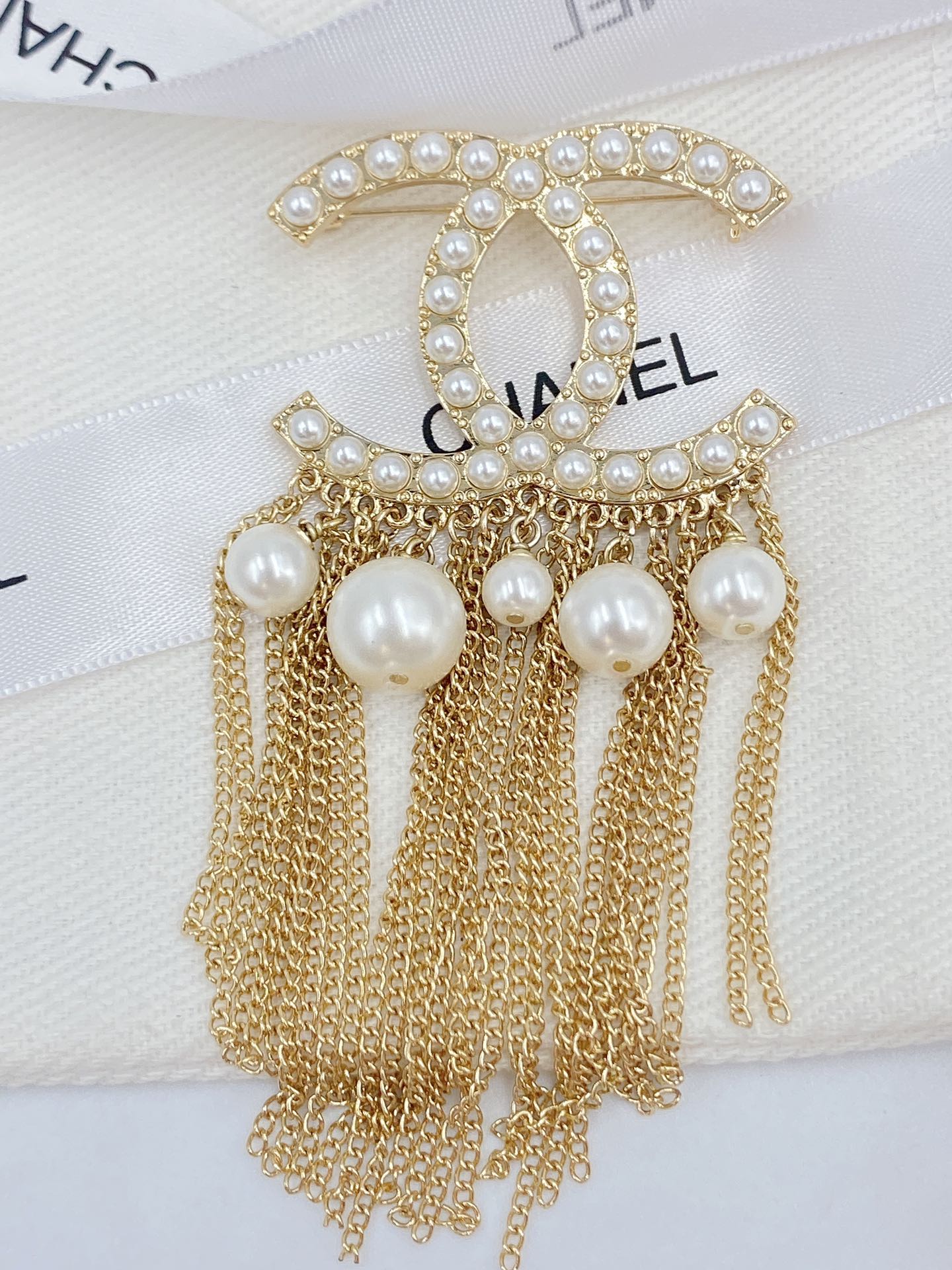 Chanel Pearl Tassel 18K Gold Brooch