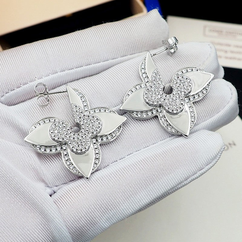 Louis Vuitton Medaillon 18K Gold Earrings