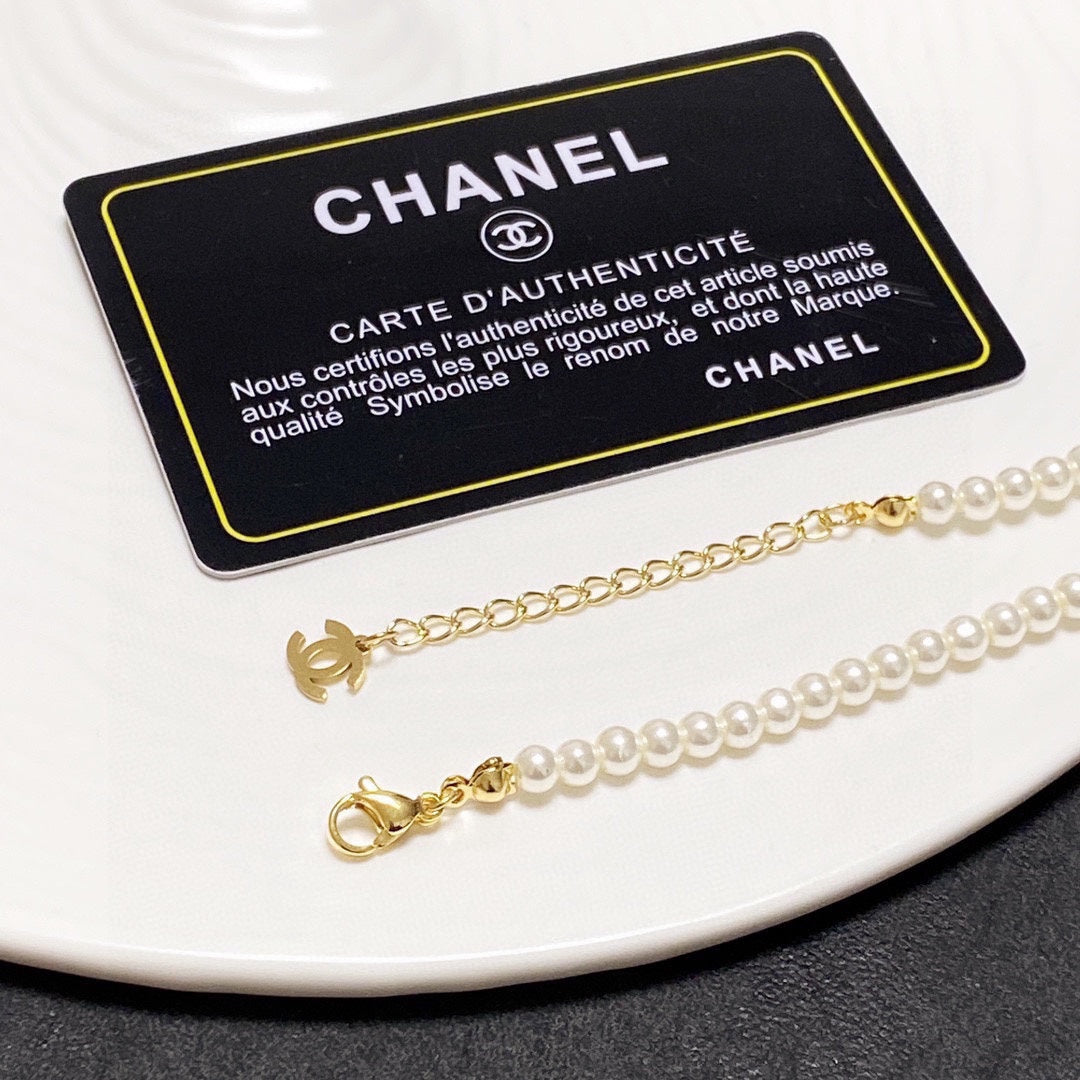 Chanel Pearls Choker 18K Gold Necklace