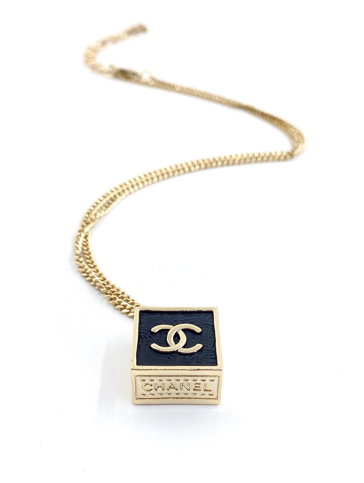 Chanel Square Pendant 18K Gold Necklace