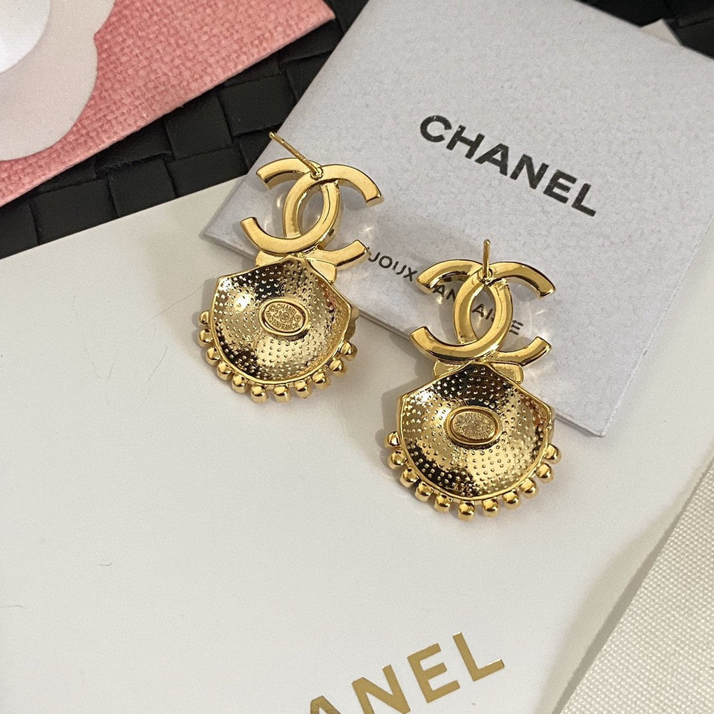Chanel Shell Pendant 18K Gold Earrings