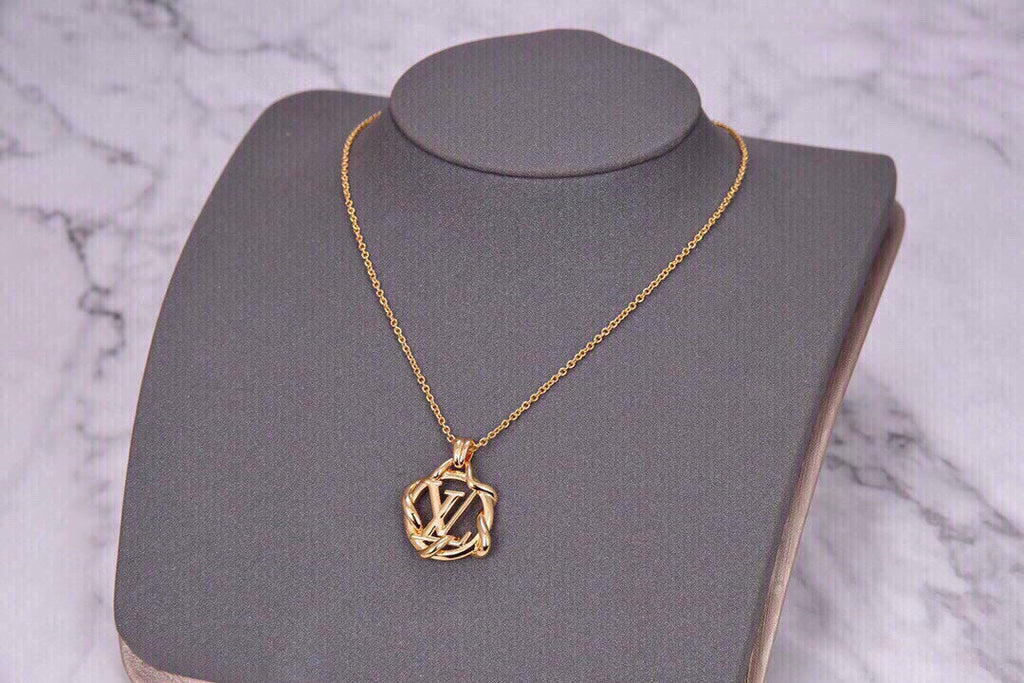 Louis Vuitton Garden Louise 18K Gold Necklace