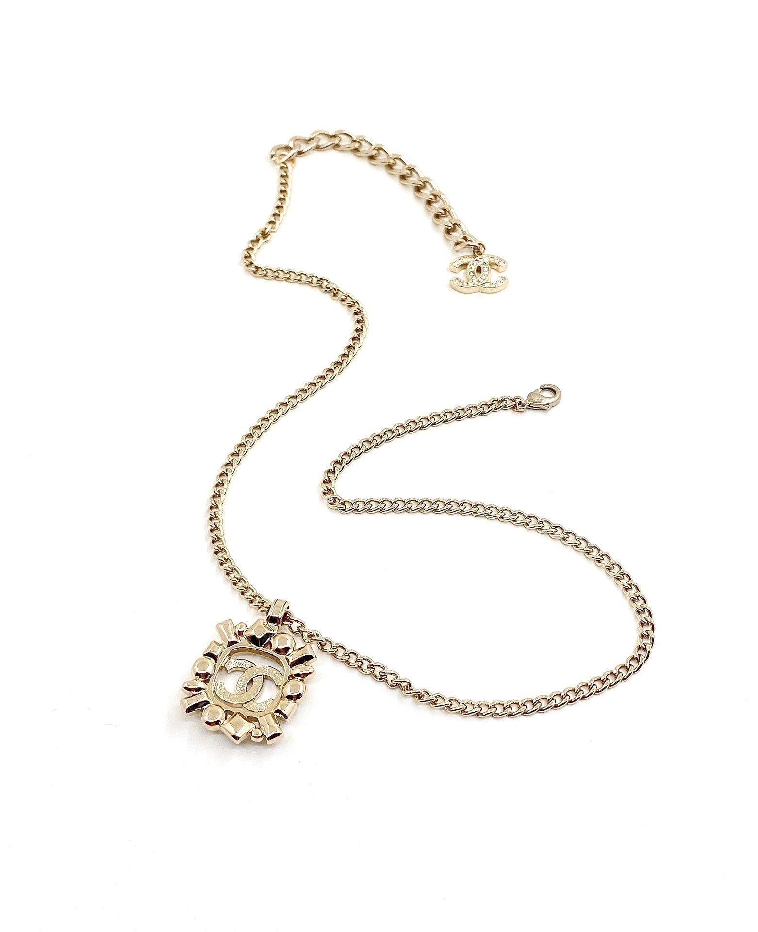 Chanel Diamonds Pendant 18K Gold Necklace
