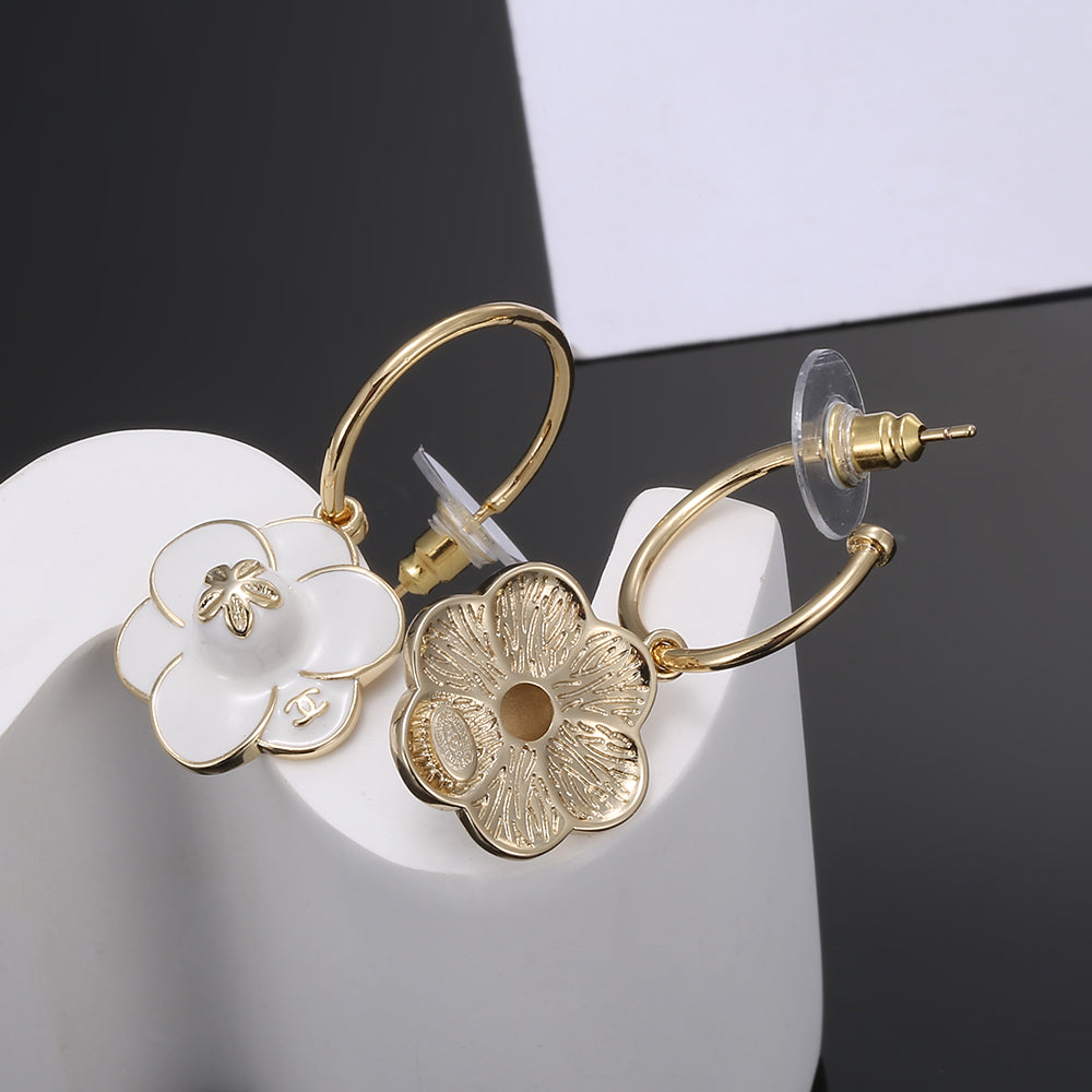 Chanel Flower 18K Gold Earrings