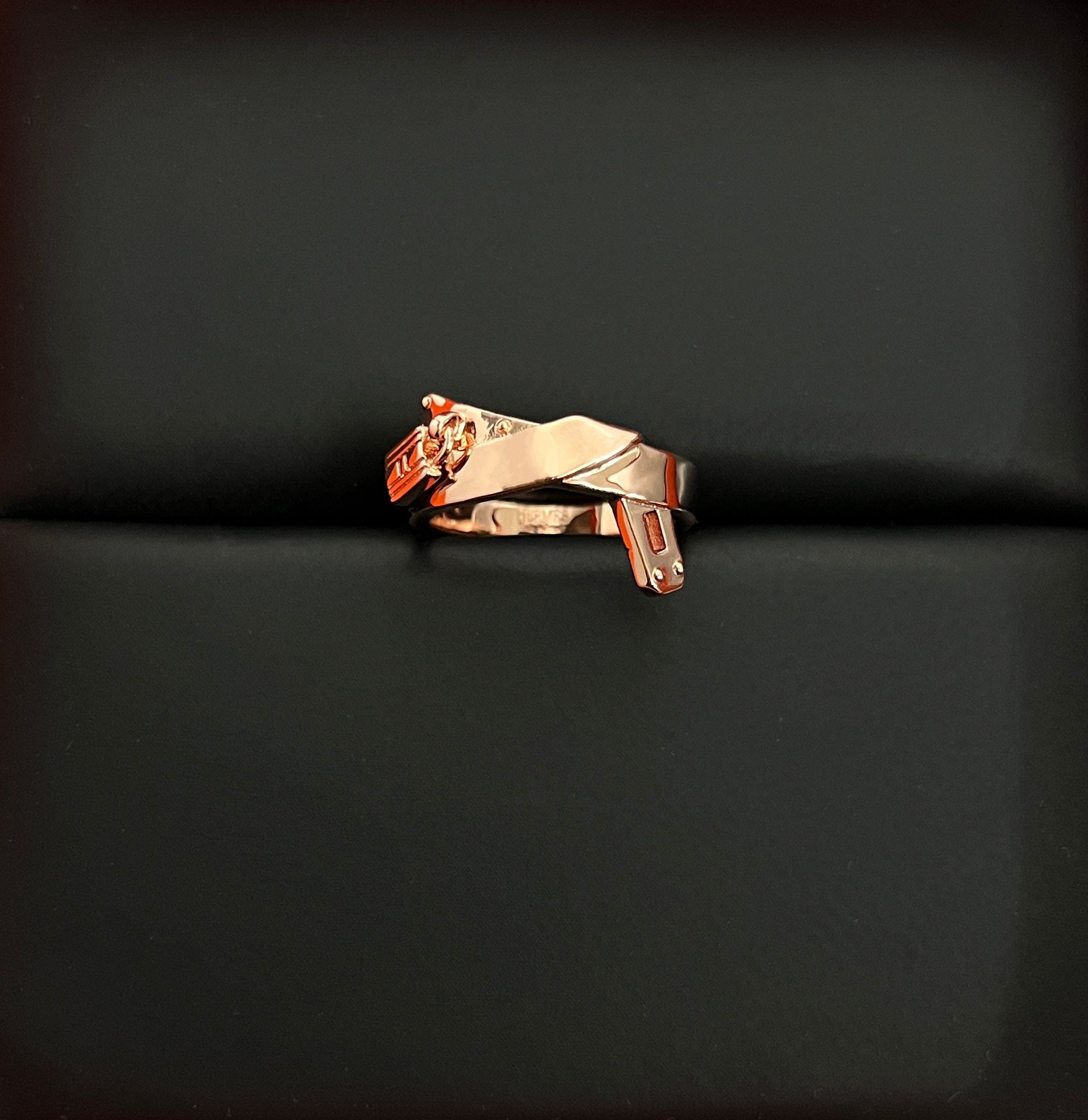 Hermes Kelly Gavroche 18K Gold Ring