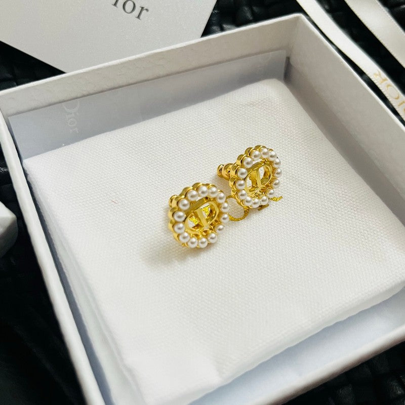 Dior Pearl 18K Gold Earrings